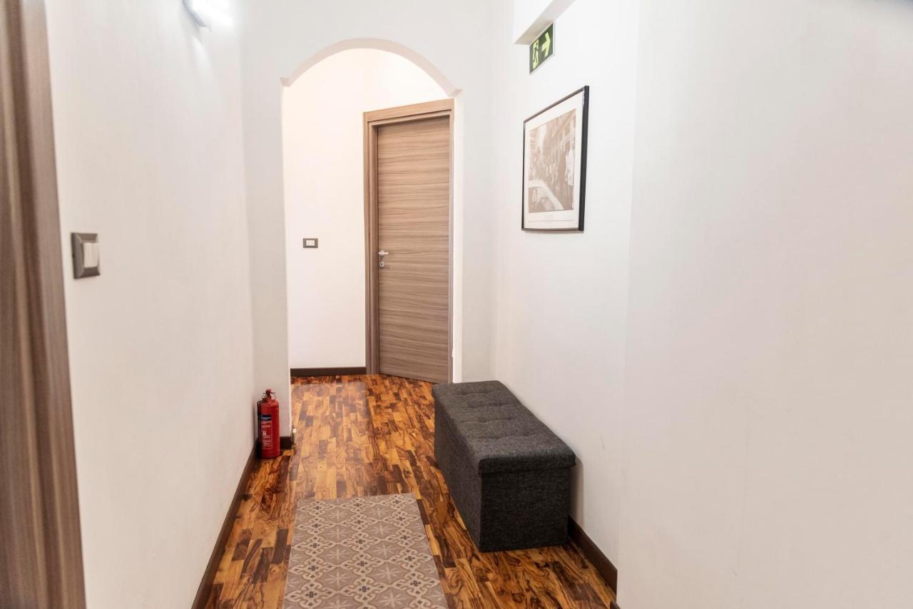 Merulana Suite Apartment Рим Экстерьер фото